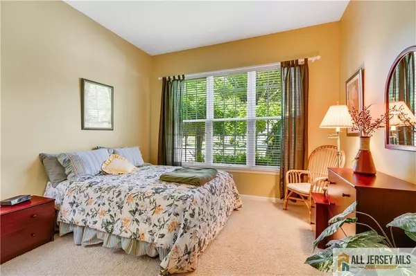 South Brunswick, NJ 08824,77 Andover DR