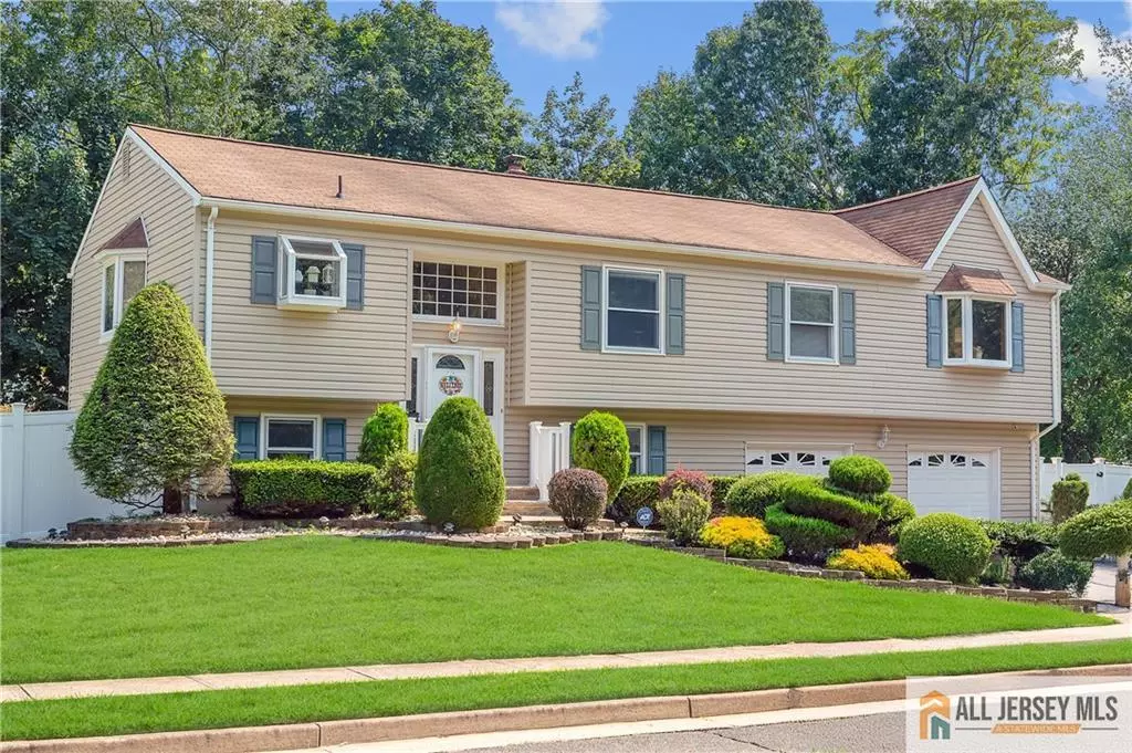Spotswood, NJ 08884,16 Mary LN