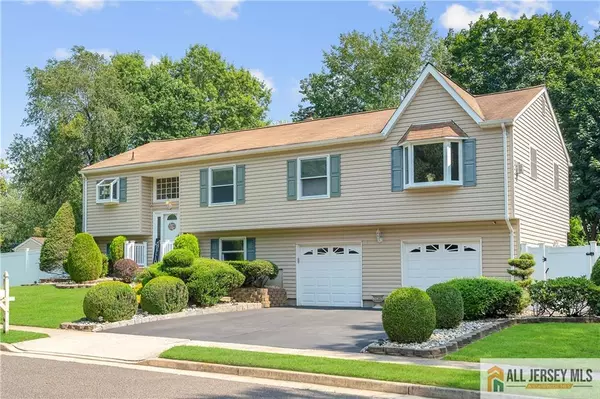 Spotswood, NJ 08884,16 Mary LN