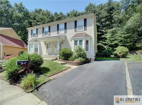 46 Buttonwood DR, East Brunswick, NJ 08816