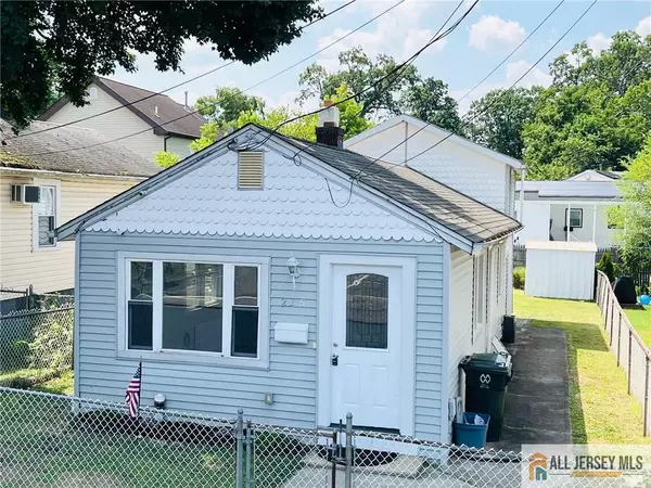295 Norwood AVE, Old Bridge, NJ 08879