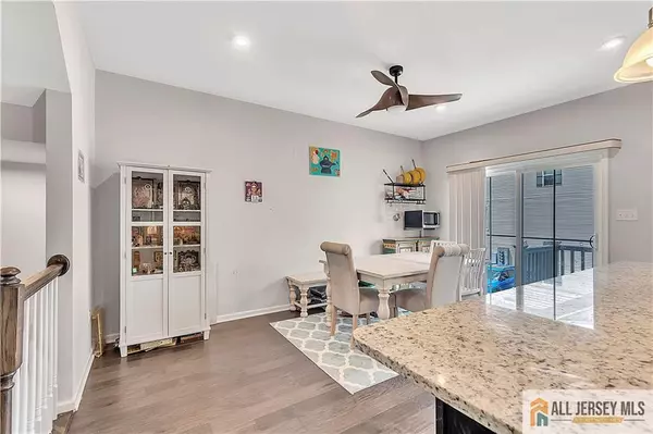 South Amboy, NJ 08879,605 Bayside CT #605