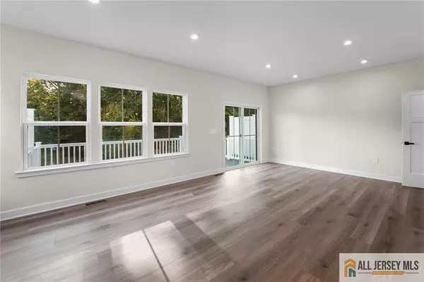 Old Bridge, NJ 08857,22 Lola DR