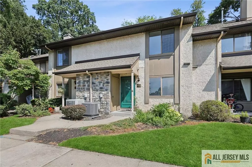 Plainsboro, NJ 08536,182 Hampshire DR