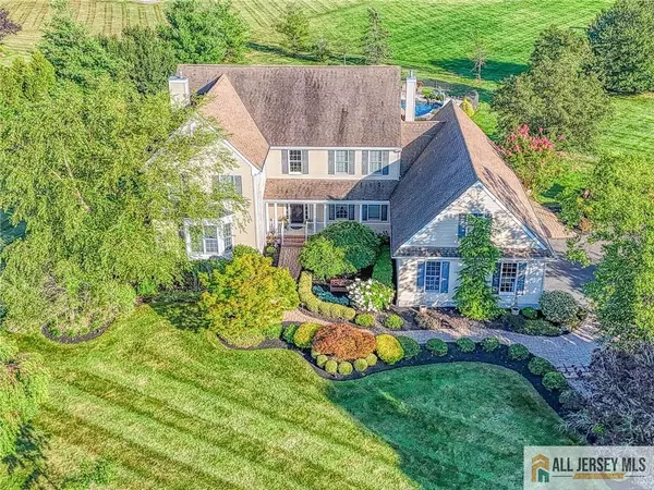 50 Linwood DR, Monroe, NJ 08831