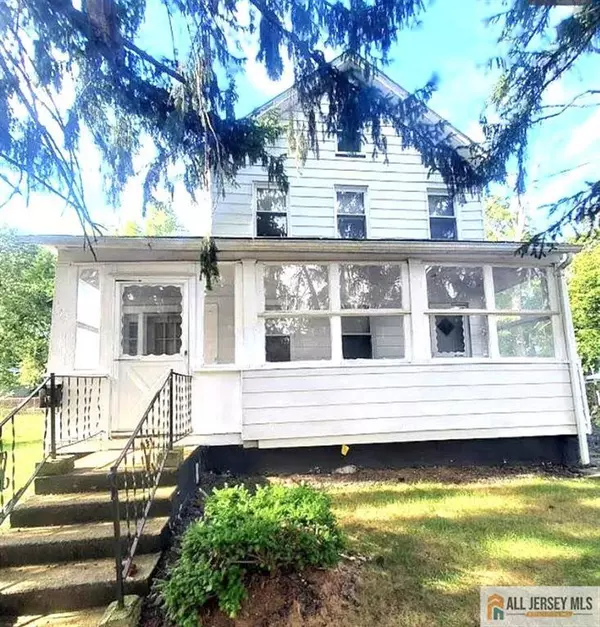 26 Sherman ST, Jamesburg, NJ 08831