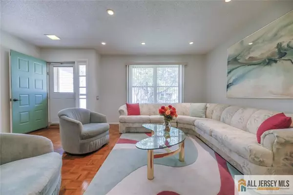 Monroe, NJ 08831,301 Yardley DR #A