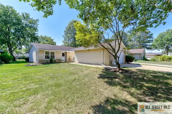 301 Yardley DR #A, Monroe, NJ 08831