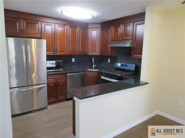 North Brunswick, NJ 08902,95 Pennsylvania WAY