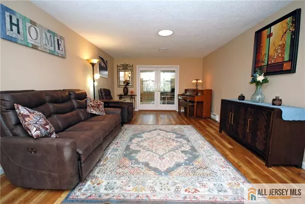 Monroe, NJ 08831,97 Salix PLZ #97A