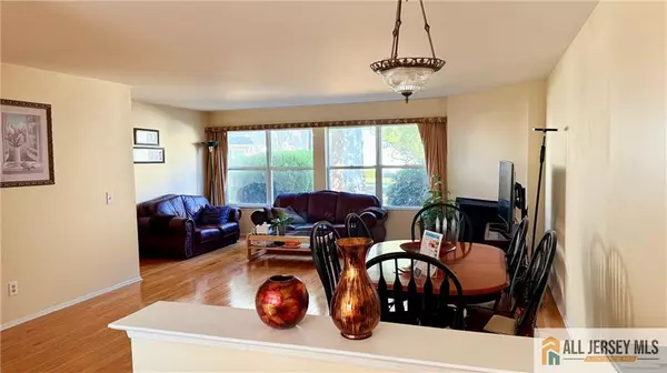 Piscataway, NJ 08854,221 Bexley LN #221