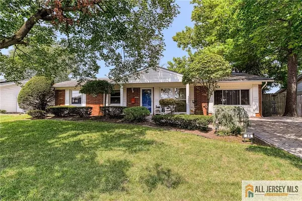 Monroe, NJ 08831,35 Drexel TER