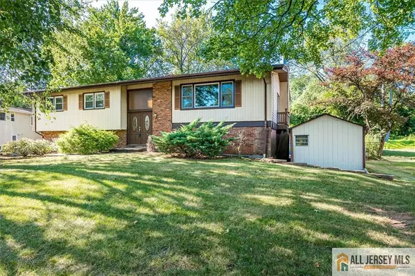 Edison, NJ 08820,32 Chandler RD