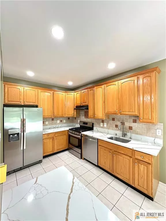 South Brunswick, NJ 08810,1905 Dahlia CIR