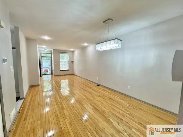 South Brunswick, NJ 08810,1905 Dahlia CIR