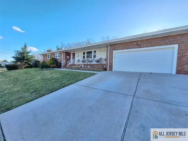 466 Brook AVE, Sayreville, NJ 08872