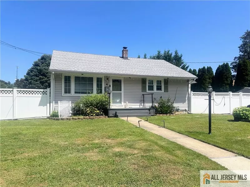4 Burnham RD, East Brunswick, NJ 08816