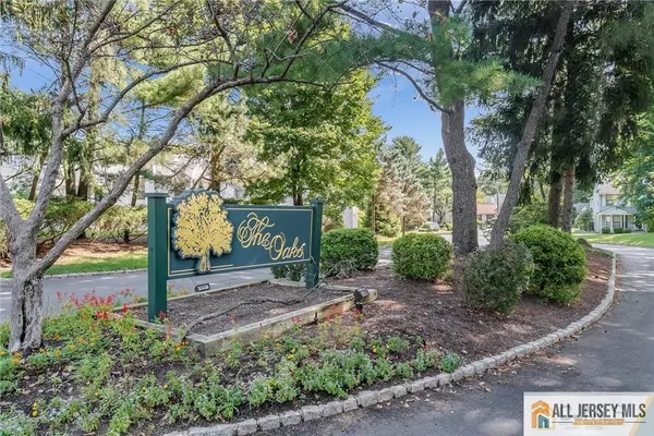 Edison, NJ 08820,3603 Cricket CIR #3603