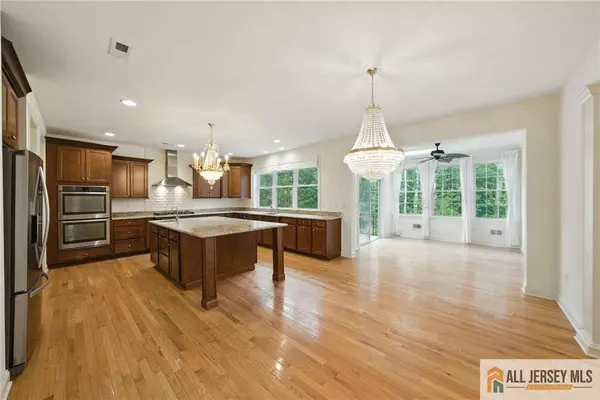 South Brunswick, NJ 08852,12 Blue Jay CT