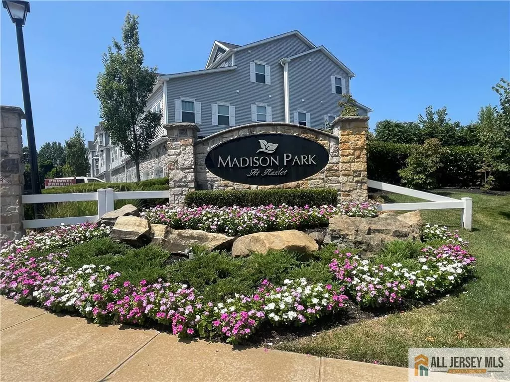 Hazlet, NJ 07730,39 Emily CT