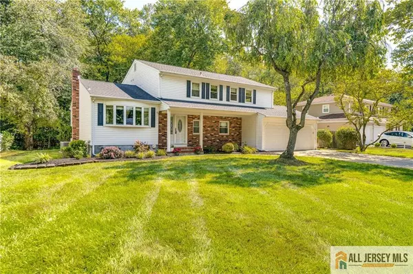 South Brunswick, NJ 08824,11 Vincent AVE