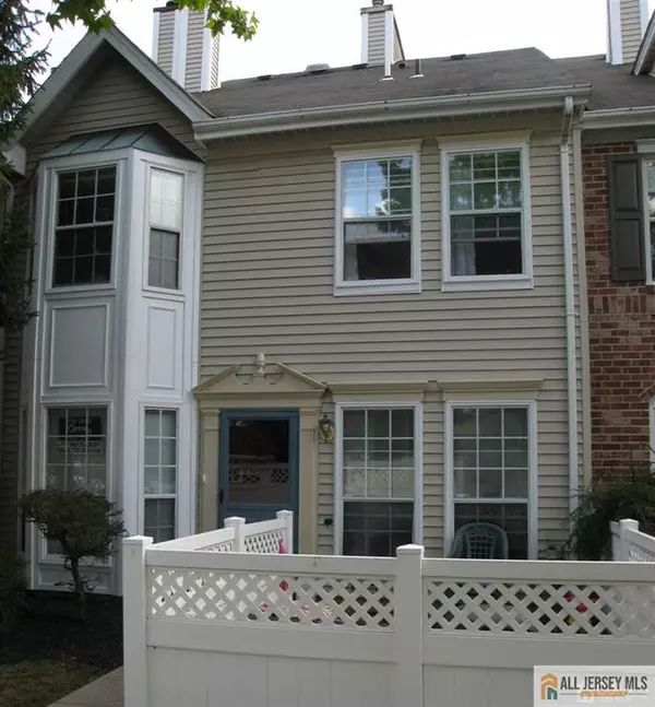 110 Albury WAY, North Brunswick, NJ 08902