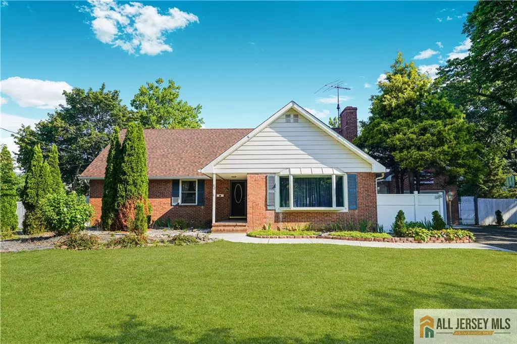 East Brunswick, NJ 08816,82 Milltown RD