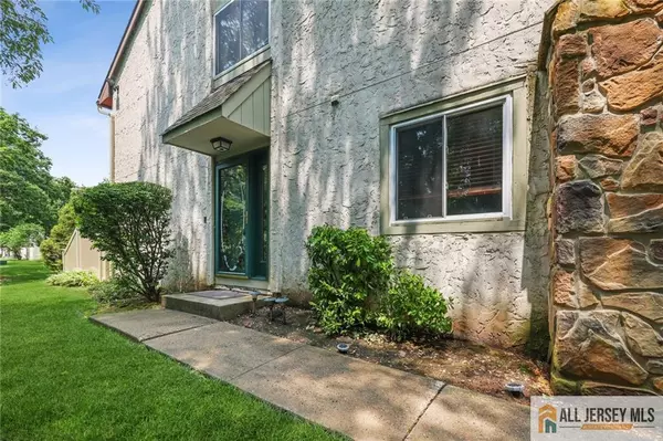 Plainsboro, NJ 08536,153 Thoreau DR