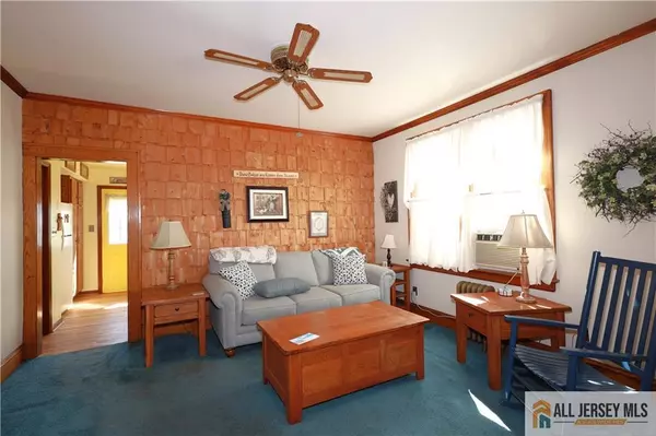 Perth Amboy, NJ 08861,559 Compton AVE