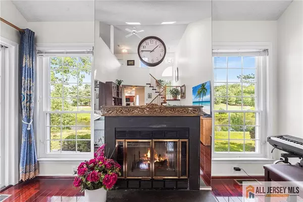 Monroe, NJ 08831,10 Glastonbury DR #C