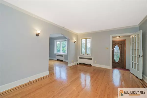 Union, NJ 07083,2112 Gless AVE