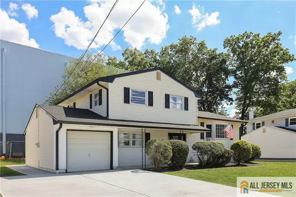 North Brunswick, NJ 08902,1464 Columbia DR