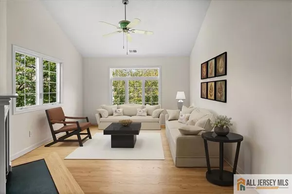 Monroe, NJ 08831,90 Winthrop RD #90H