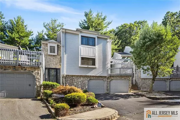 East Brunswick, NJ 08816,14 Snowbell CT
