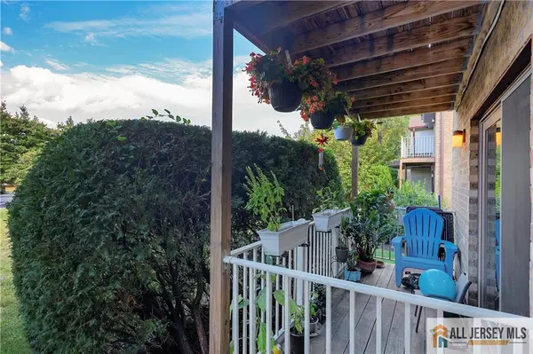 North Brunswick, NJ 08902,4201 Birchwood CT