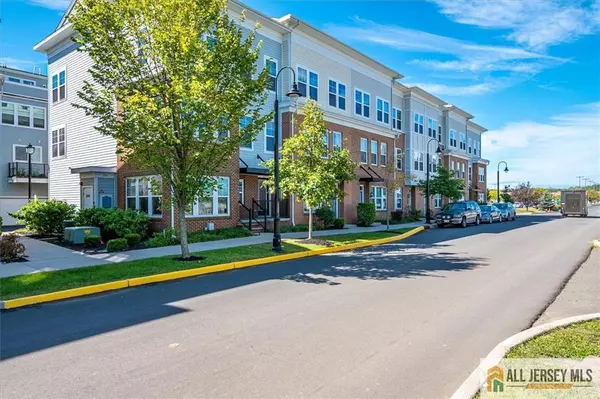 North Brunswick, NJ 08902,25 Green ST