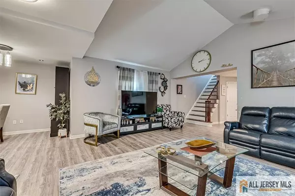 Iselin, NJ 08830,87 Fiume ST