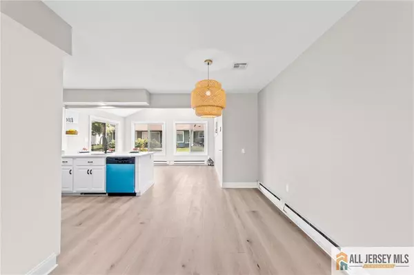 Monroe, NJ 08831,442 Dahlia PLZ #442A