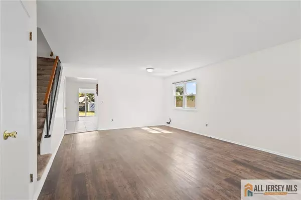 South Brunswick, NJ 08810,3 Hannah DR