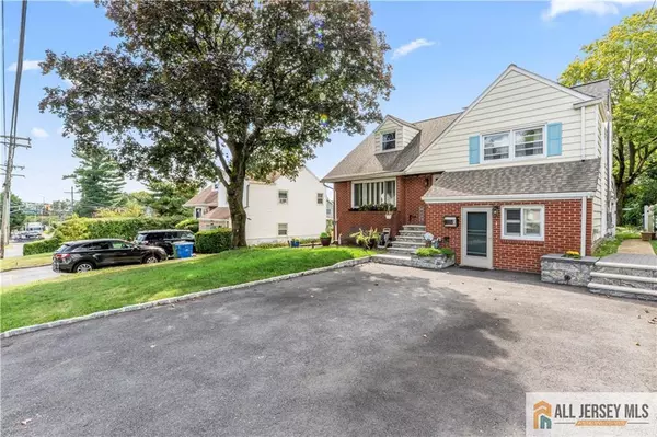 Sayreville, NJ 08859,5 N Minnisink AVE