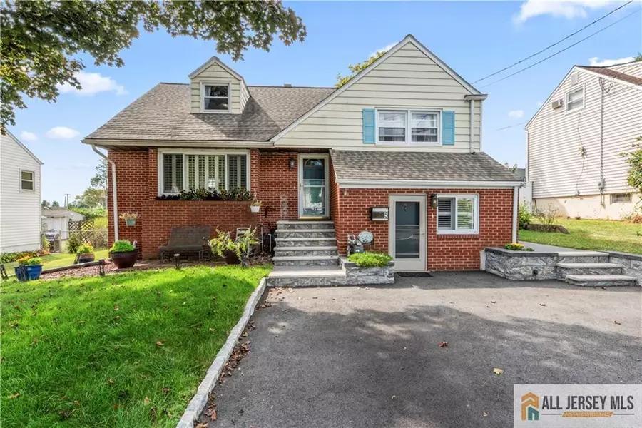 5 N Minnisink AVE, Sayreville, NJ 08859