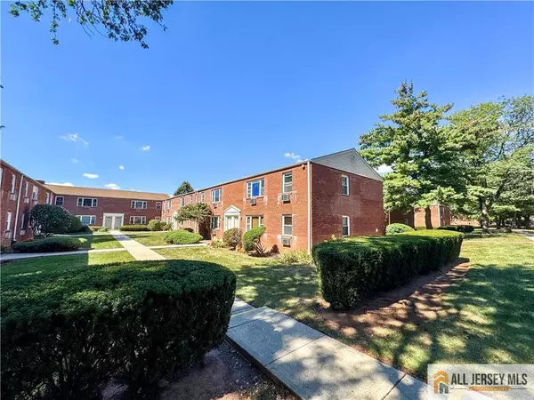 Edison, NJ 08817,66 Fox RD #9B