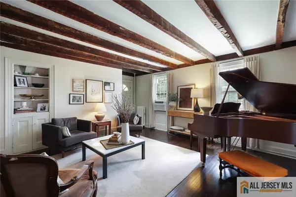 Fords, NJ 08863,891 Main ST