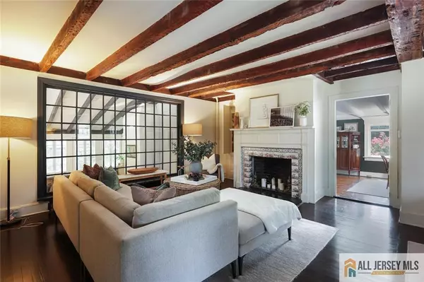 Fords, NJ 08863,891 Main ST