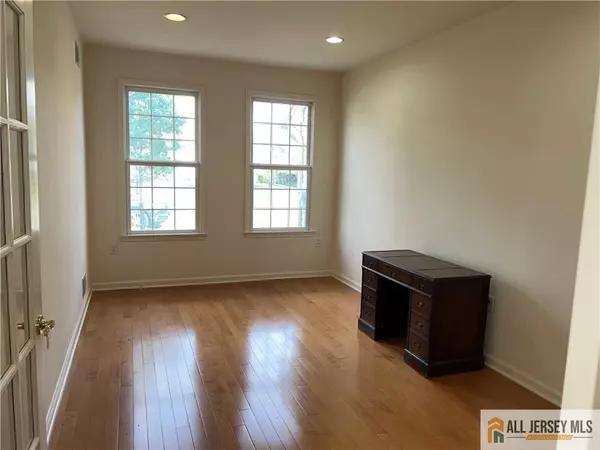 Franklin, NJ 08873,99 Saratoga CT