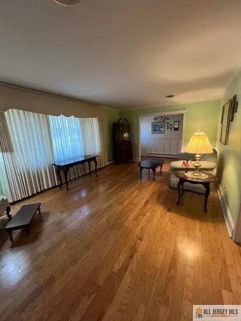 Sayreville, NJ 08872,54 Price ST