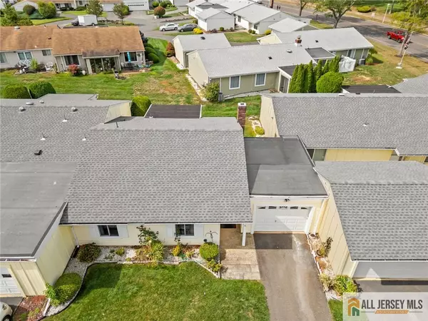 Monroe, NJ 08831,25 Pitman RD #B