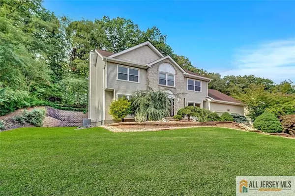 East Brunswick, NJ 08816,8 Christian DR