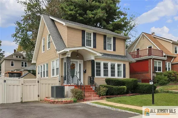 Edison, NJ 08837,23 Edgegrove ST