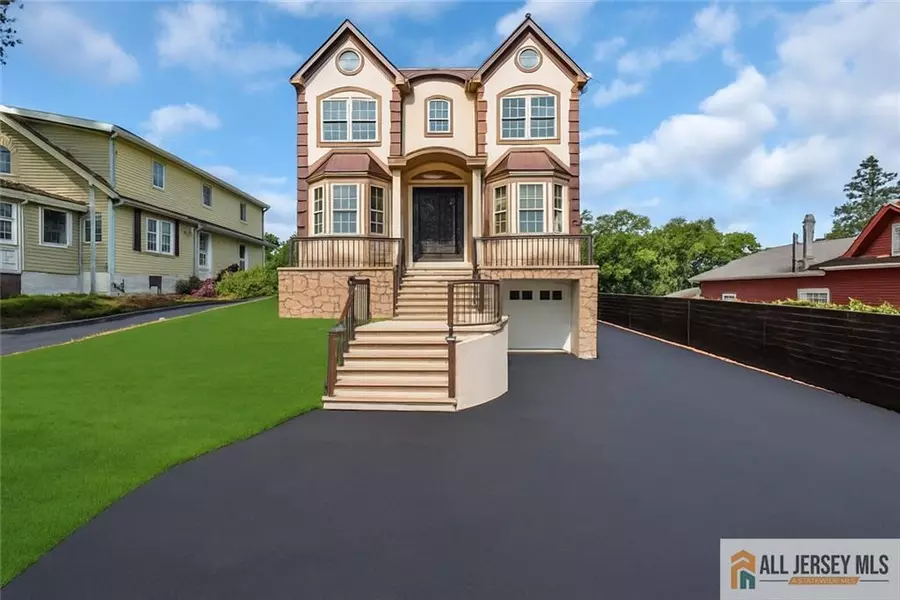 1855 Woodland AVE, Edison, NJ 08820